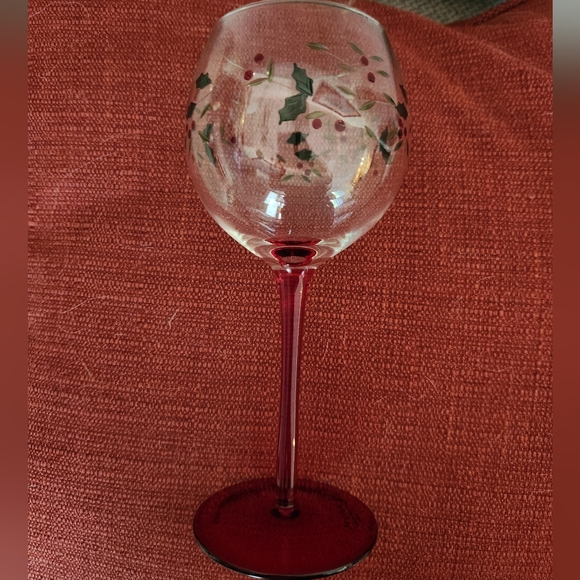 PFALTZGRAFF Winterberry Wine Goblets - Picture 3 of 4